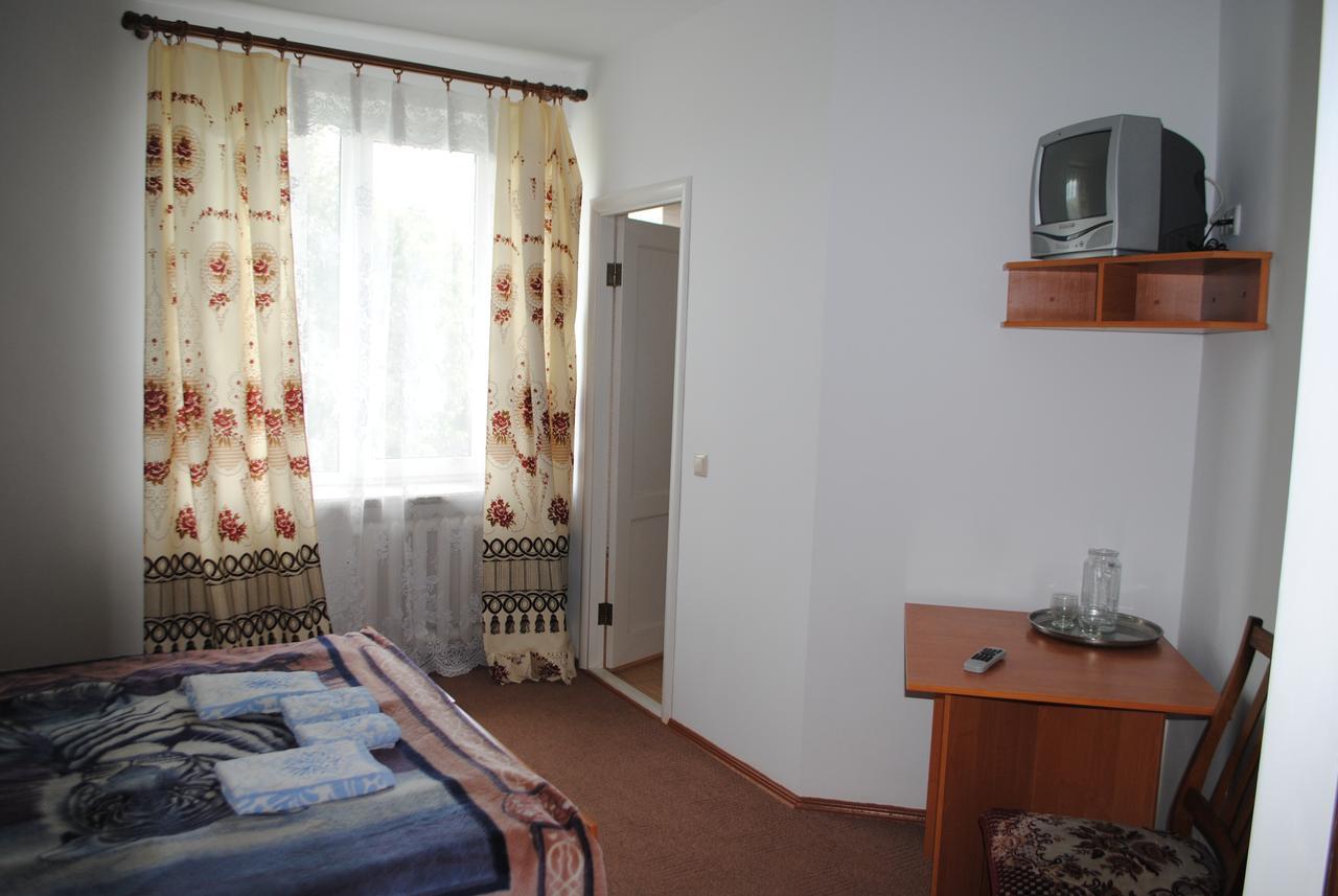 Hotel - Restaurant "Lion'S Heart" Velyka Omelyana ภายนอก รูปภาพ