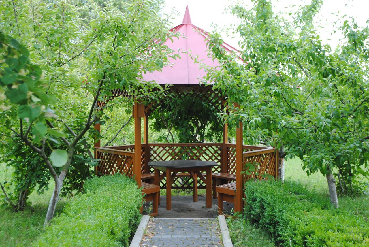 Hotel - Restaurant "Lion'S Heart" Velyka Omelyana ภายนอก รูปภาพ
