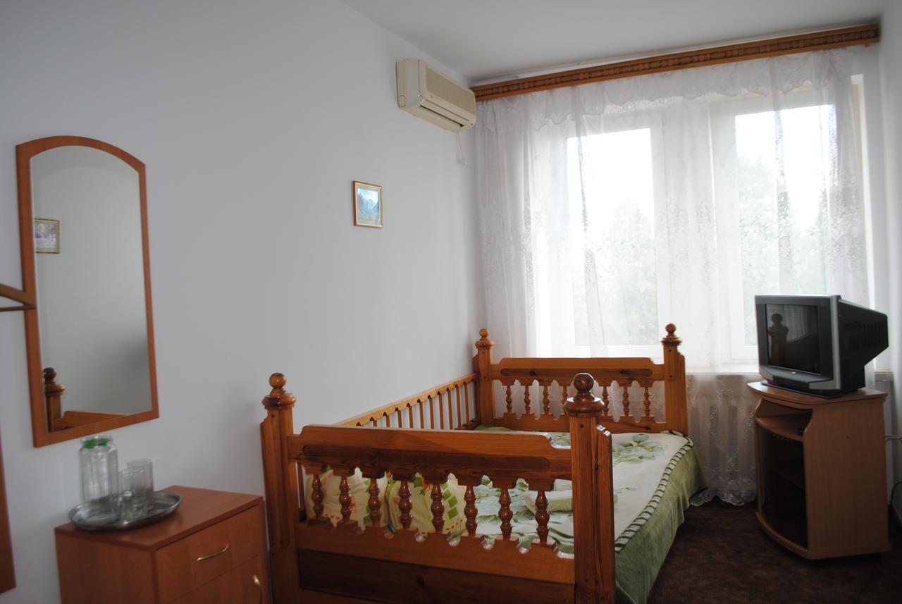 Hotel - Restaurant "Lion'S Heart" Velyka Omelyana ภายนอก รูปภาพ